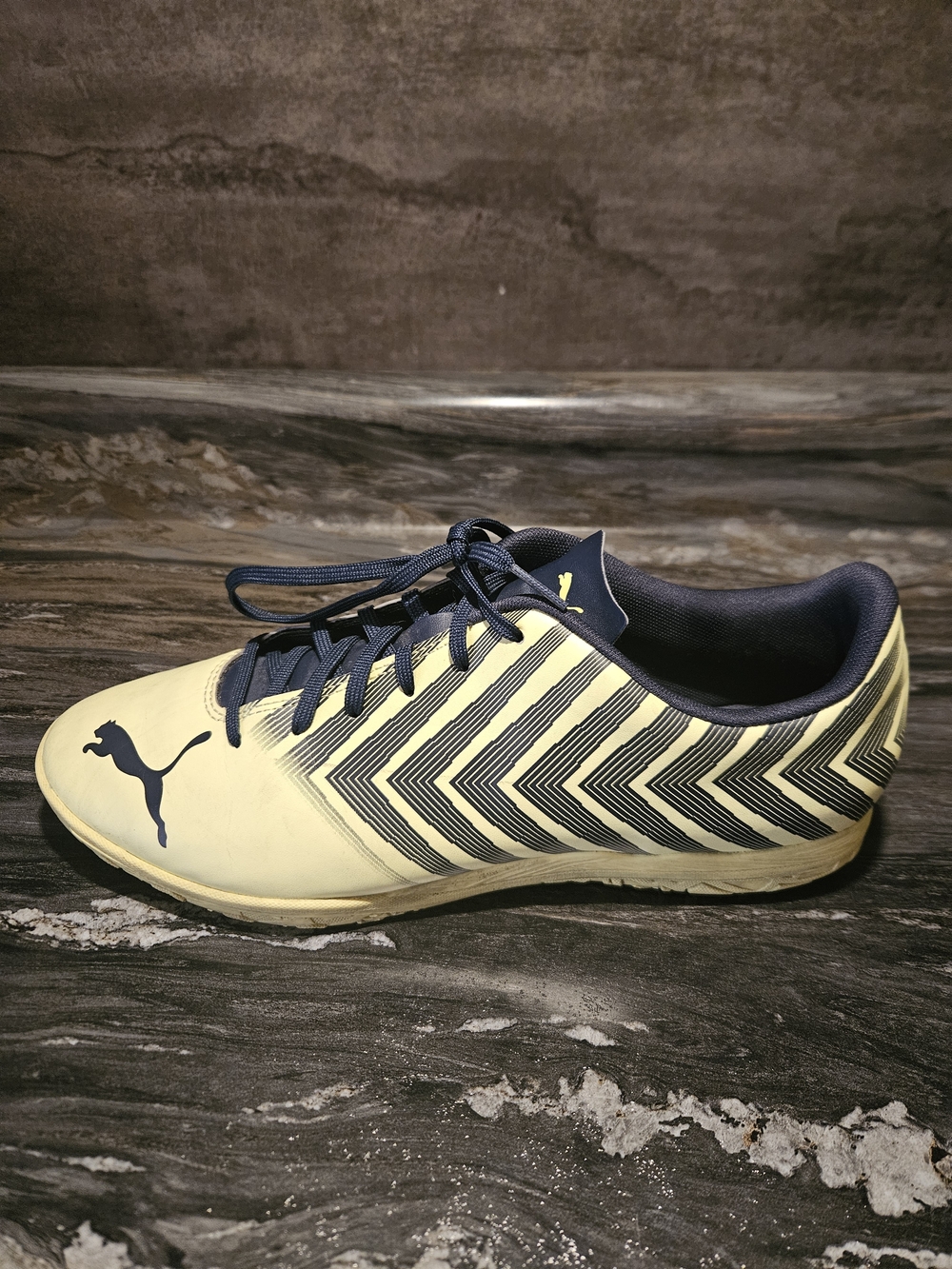 Puma Indoor Performance Soccer Shoes - Picture 6 of 9